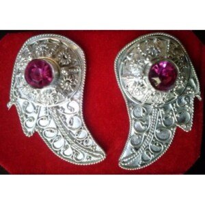 Rumbing Perak (brass ear clips with artificial diamonds)